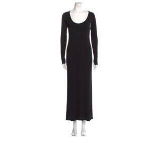 Hatch Scoop Neck Long Dress Size: Petite Maternity fit regular small/medium